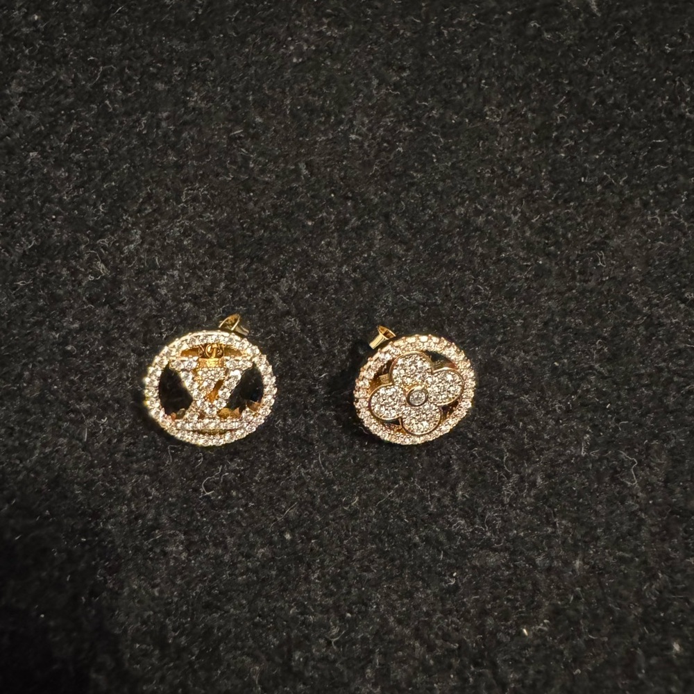 Louis Vuitton Elegant Gold and Silver Crystal Circular Earrings - Picture 2 of 5